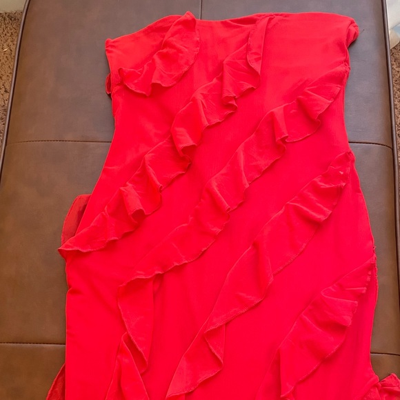 Oh Polly - NEVALI Bandeau Ruffle Detail Maxi Dress in Red - Picture 2 of 4